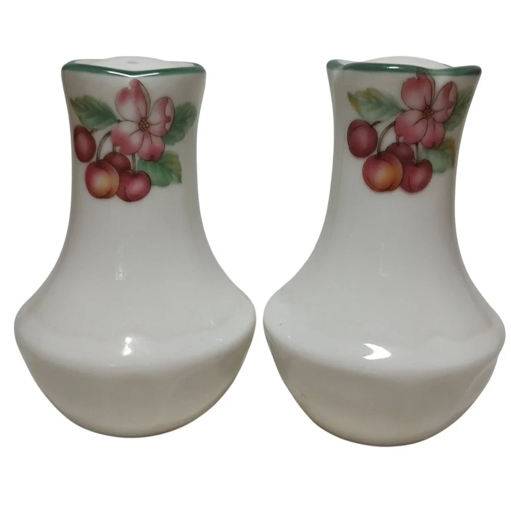 Epoch Noritake Salt and Pepper Shakers Flowers Fruit Market‎ Day Four Inches